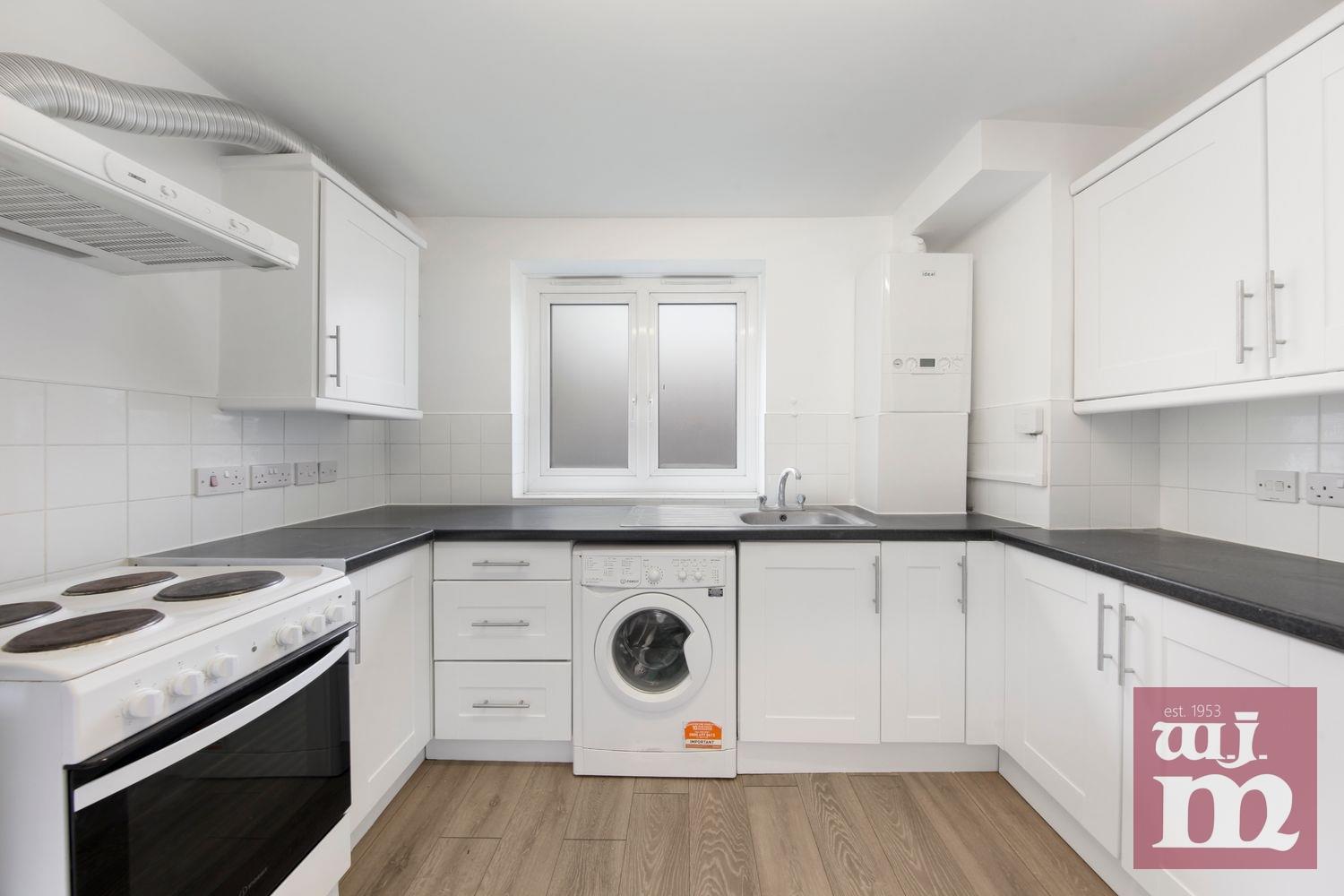 1 bed property in Whitta Road, Manor Park
